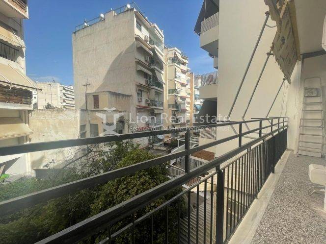 Θέα από μπαλκόνι