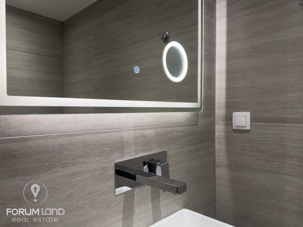 Forumland Real Estate, Mpanio