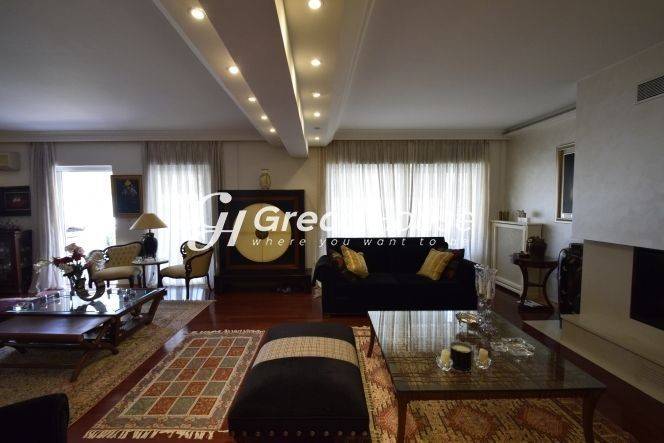 Apartment for sale in Glifada