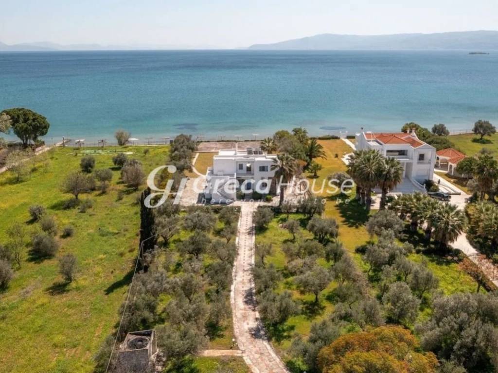 Παραθαλάσσια βίλα προς πώληση Ερέτρια