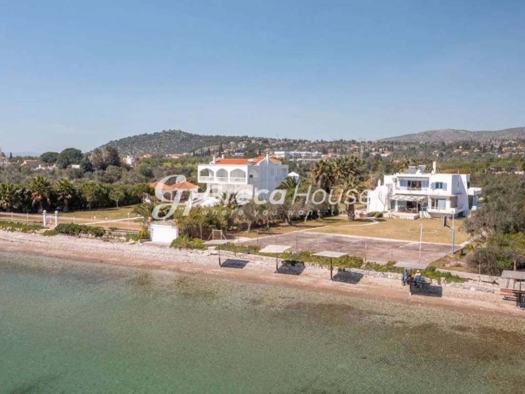 Παραθαλάσσια βίλα προς πώληση Ερέτρια