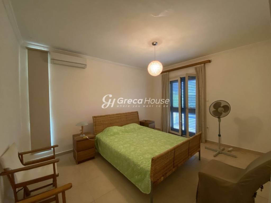 Seafront Villa for sale in Evia Eretria
