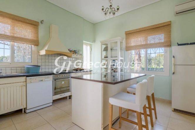 Seafront Villa for sale in Evia Eretria