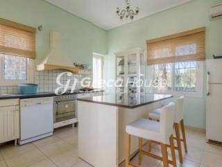 Seafront Villa for sale in Evia Eretria