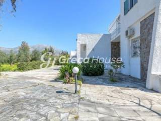 Seafront Villa for sale in Evia Eretria