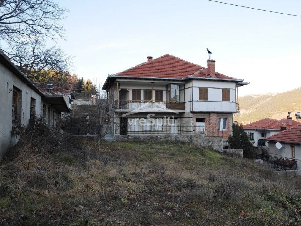 ΑΠΟΨΗ ΜΟΝΟΚΑΤΟΙΚΙΑΣ ΚΑΙ ΜΕΡΟΣ ΤΟΥ ΟΙΚΟΠΕΔΟΥ