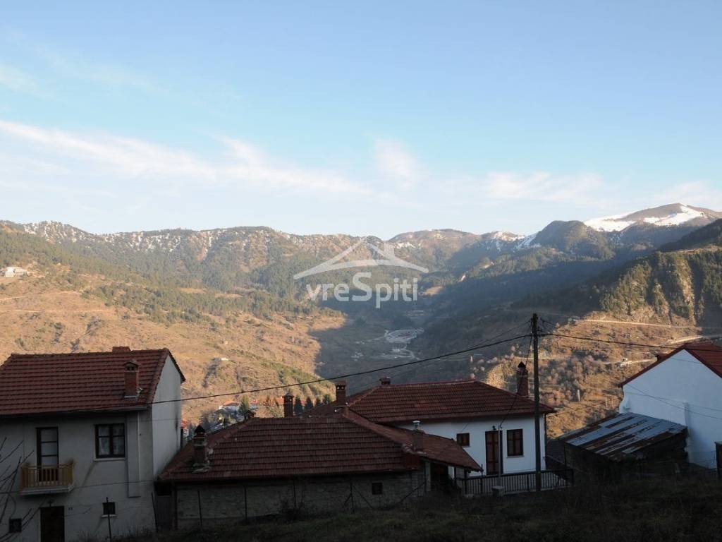 ΘΕΑ ΑΠΌ ΤΟ ΜΠΑΛΚΟΝΙ