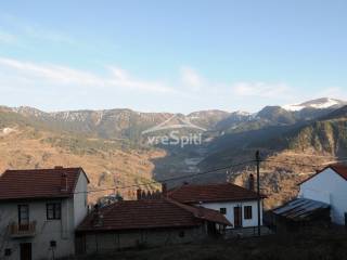 ΘΕΑ ΑΠΌ ΤΟ ΜΠΑΛΚΟΝΙ