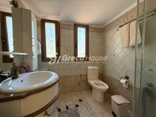 Πολυτελής βίλα προς πώληση στην  Εύβοια Ερέτρια