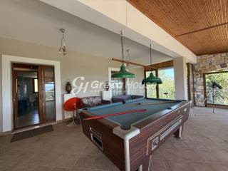 Πολυτελής βίλα προς πώληση στην  Εύβοια Ερέτρια