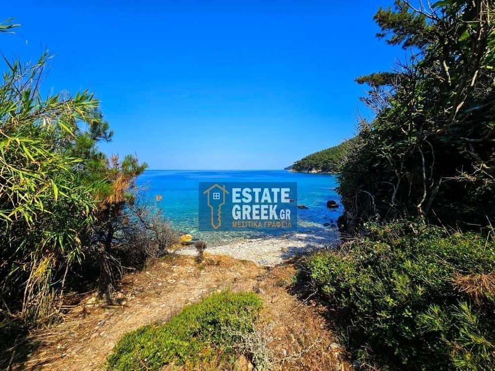  100m from PRIVATE BEACH  806sq.m. plot of land  READY FOR SALE 