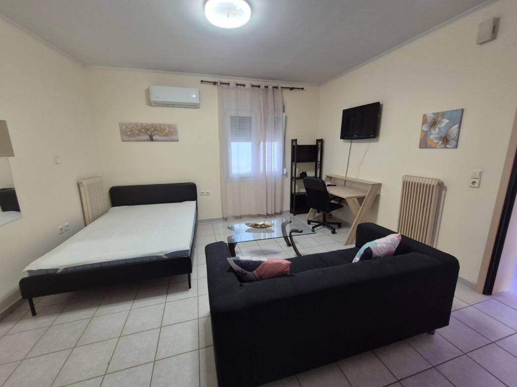 ΣΑΛΟΝΙ-ΥΠΝΟΔΩΜΑΤΙΟ