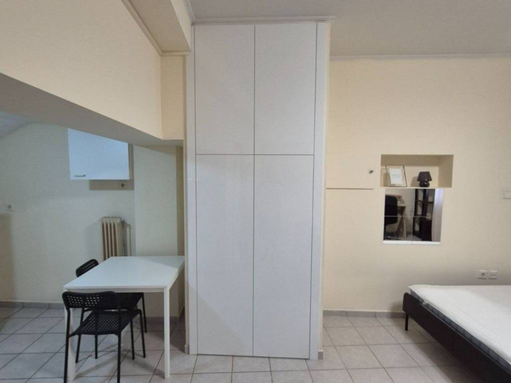 ΣΑΛΟΝΙ-ΥΠΝΟΔΩΜΑΤΙΟ