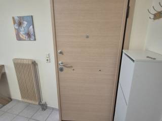 ΠΟΡΤΑ ΕΙΣΟΔΟΥ