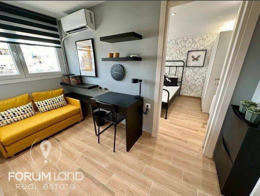 Forumland Real Estate, Καθιστικό