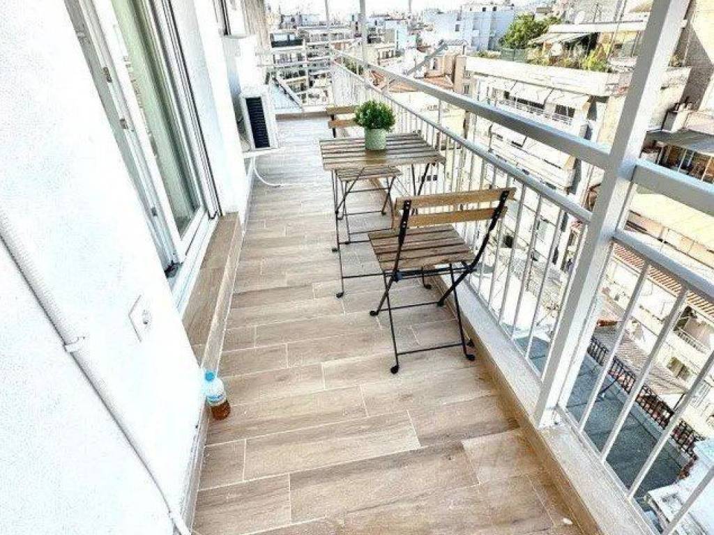 Forumland Real Estate, Βεράντες