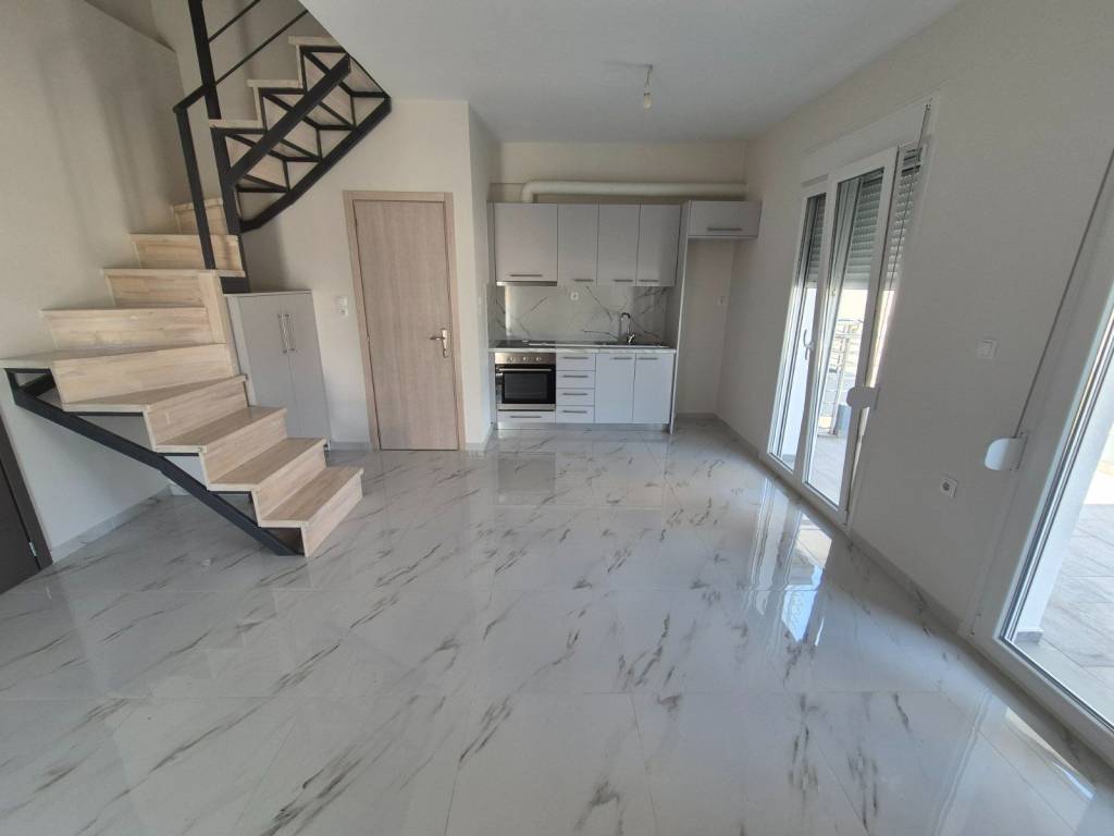 ΣΑΛΟΝΙ-ΚΟΥΖΙΝΑ