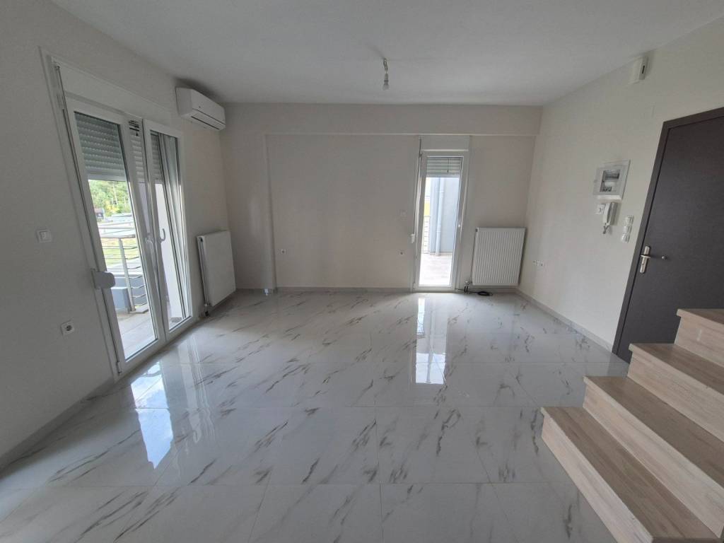 ΣΑΛΟΝΙ-ΚΟΥΖΙΝΑ