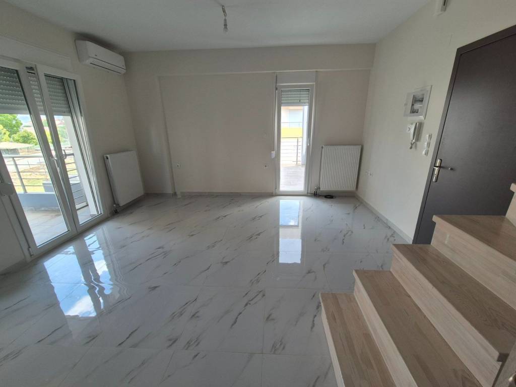 ΣΑΛΟΝΙ-ΚΟΥΖΙΝΑ