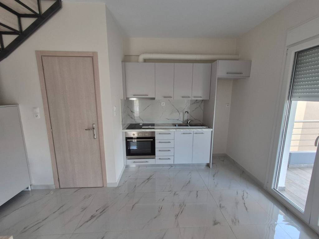 ΣΑΛΟΝΙ-ΚΟΥΖΙΝΑ