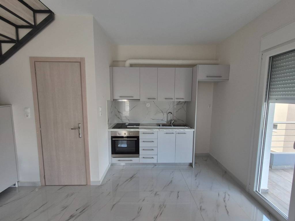 ΣΑΛΟΝΙ-ΚΟΥΖΙΝΑ