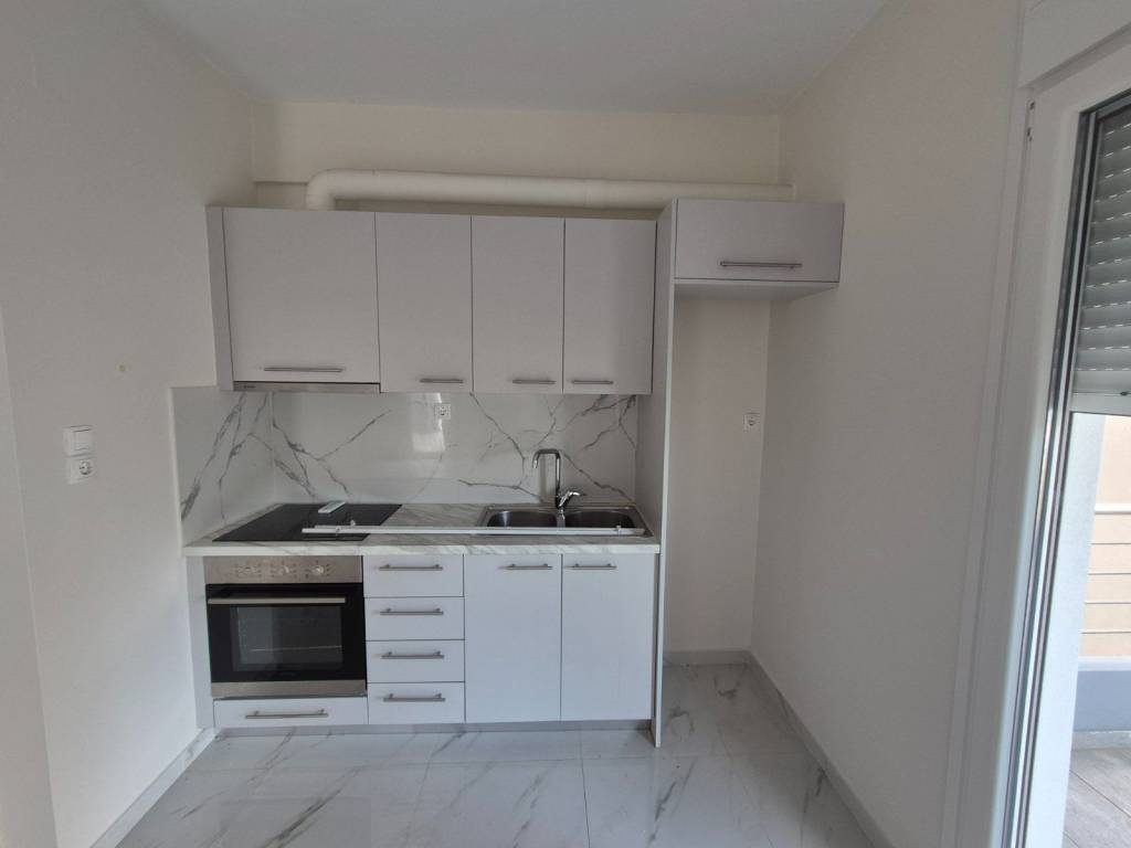 ΣΑΛΟΝΙ-ΚΟΥΖΙΝΑ