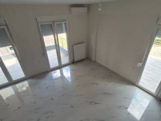 ΣΑΛΟΝΙ-ΚΟΥΖΙΝΑ