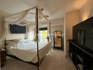 Πολυτελής βίλα με ιδιωτική παραλία προς πώληση Εύβοια