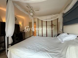 Πολυτελής βίλα με ιδιωτική παραλία προς πώληση Εύβοια