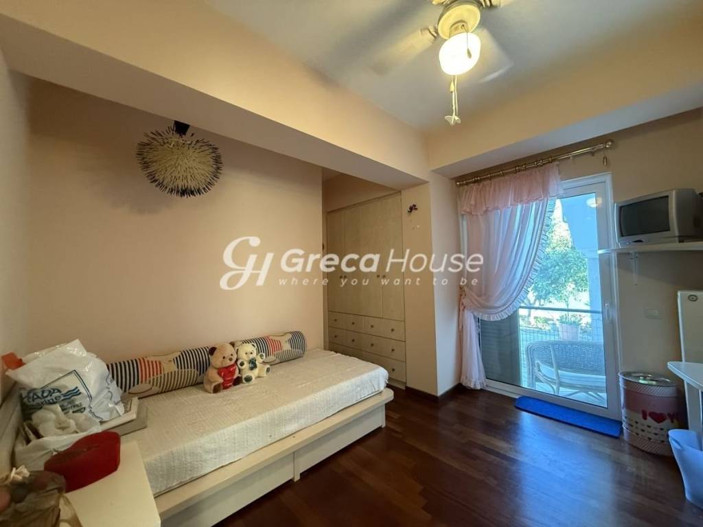 Πολυτελής βίλα με ιδιωτική παραλία προς πώληση Εύβοια