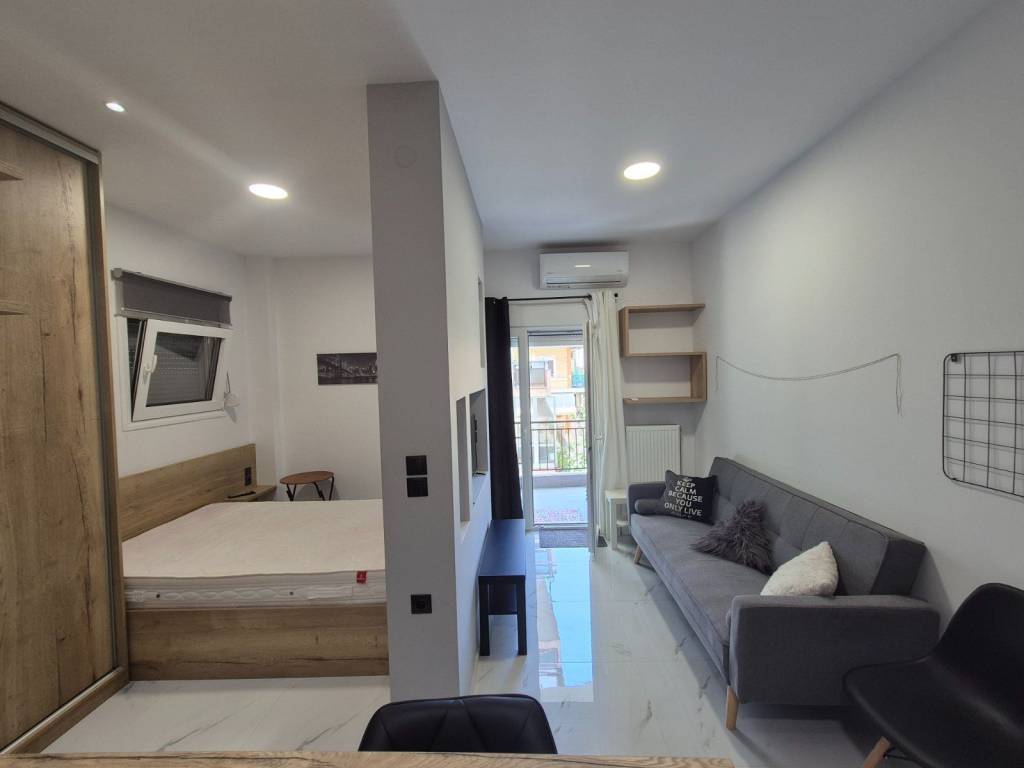 ΣΑΛΟΝΙ-ΥΠΝΟΔΩΜΑΤΙΟ