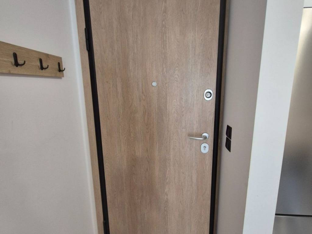 ΠΟΡΤΑ ΕΙΣΟΔΟΥ