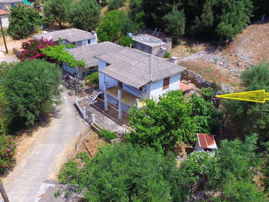 Aerial view and location of house