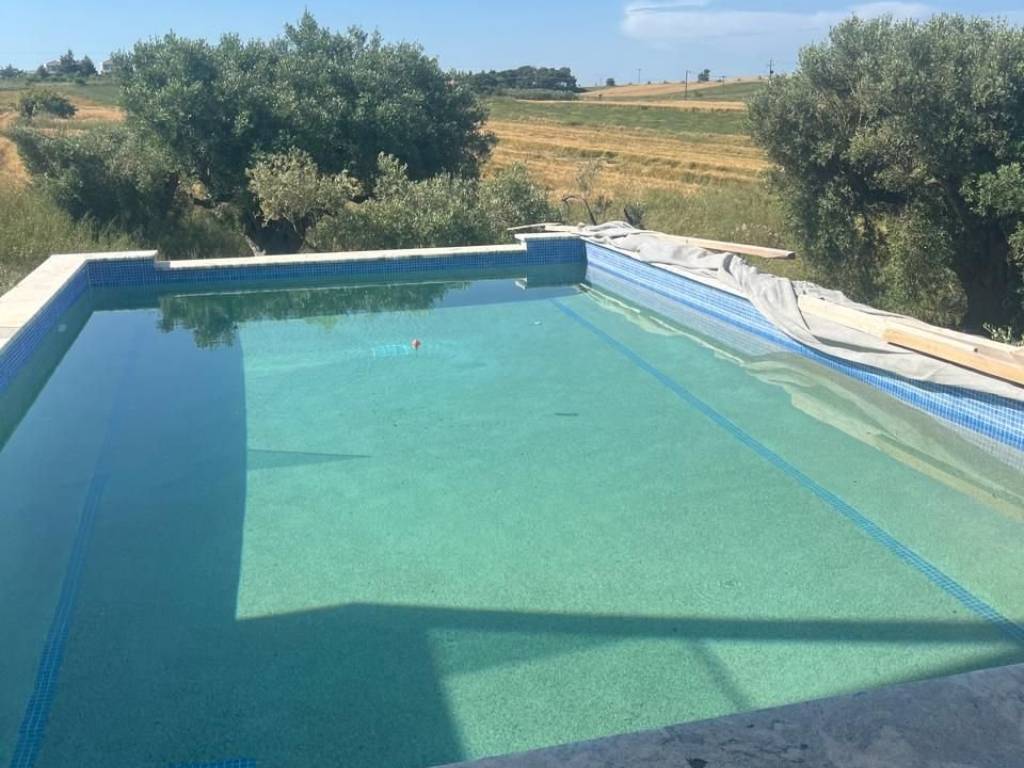 δειγμα άλλης πισίνας στο συγκρότημα