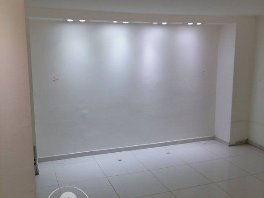 Forumland Real Estate, Ισόγειο κατάστημα