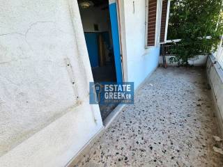 ★ Σε ανοκτωσιά ★ Με αποθήκη 6τμ ★ Χρήζει γενικής ανακαίνισης ★ 