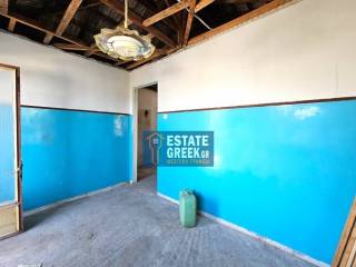 ★ Σε ανοκτωσιά ★ Με αποθήκη 6τμ ★ Χρήζει γενικής ανακαίνισης ★ 