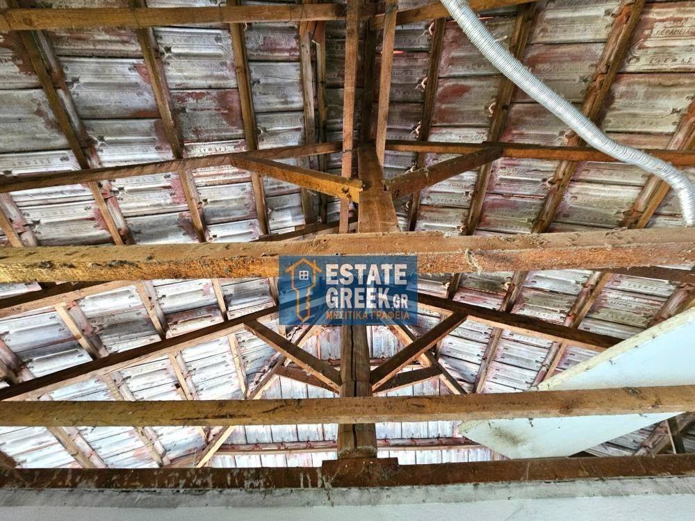 ★ Σε ανοκτωσιά ★ Με αποθήκη 6τμ ★ Χρήζει γενικής ανακαίνισης ★ 