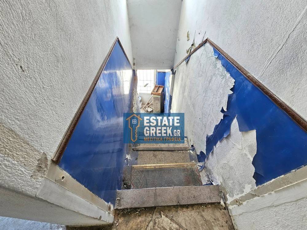 ★ Σε ανοκτωσιά ★ Με αποθήκη 6τμ ★ Χρήζει γενικής ανακαίνισης ★ 