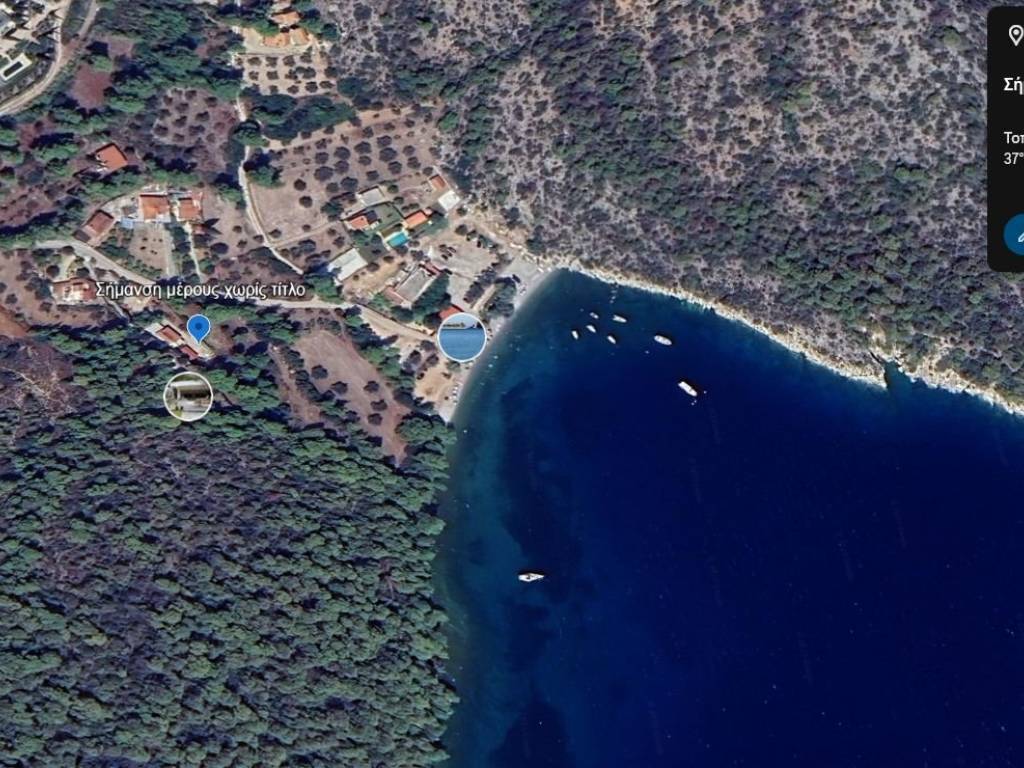 Όπου η μπλε στίξη η ακριβής θέση του σπιτιού-οικοπέδου