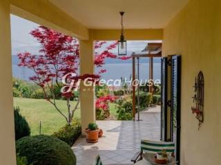 Βίλα με θέα Θάλασσα προς πώληση Εύβοια Γαλάζια Νερά 