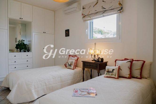 Βίλα με θέα Θάλασσα προς πώληση Εύβοια Γαλάζια Νερά 