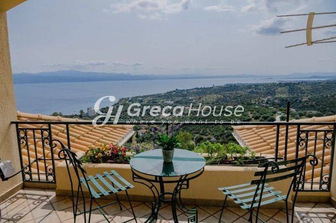 Βίλα με θέα Θάλασσα προς πώληση Εύβοια Γαλάζια Νερά 