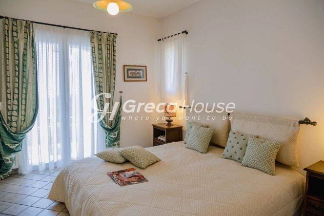 Βίλα με θέα Θάλασσα προς πώληση Εύβοια Γαλάζια Νερά 