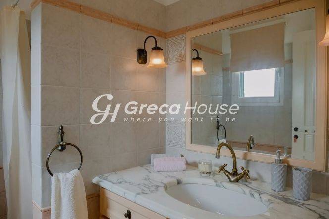 Βίλα με θέα Θάλασσα προς πώληση Εύβοια Γαλάζια Νερά 