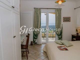 Βίλα με θέα Θάλασσα προς πώληση Εύβοια Γαλάζια Νερά 