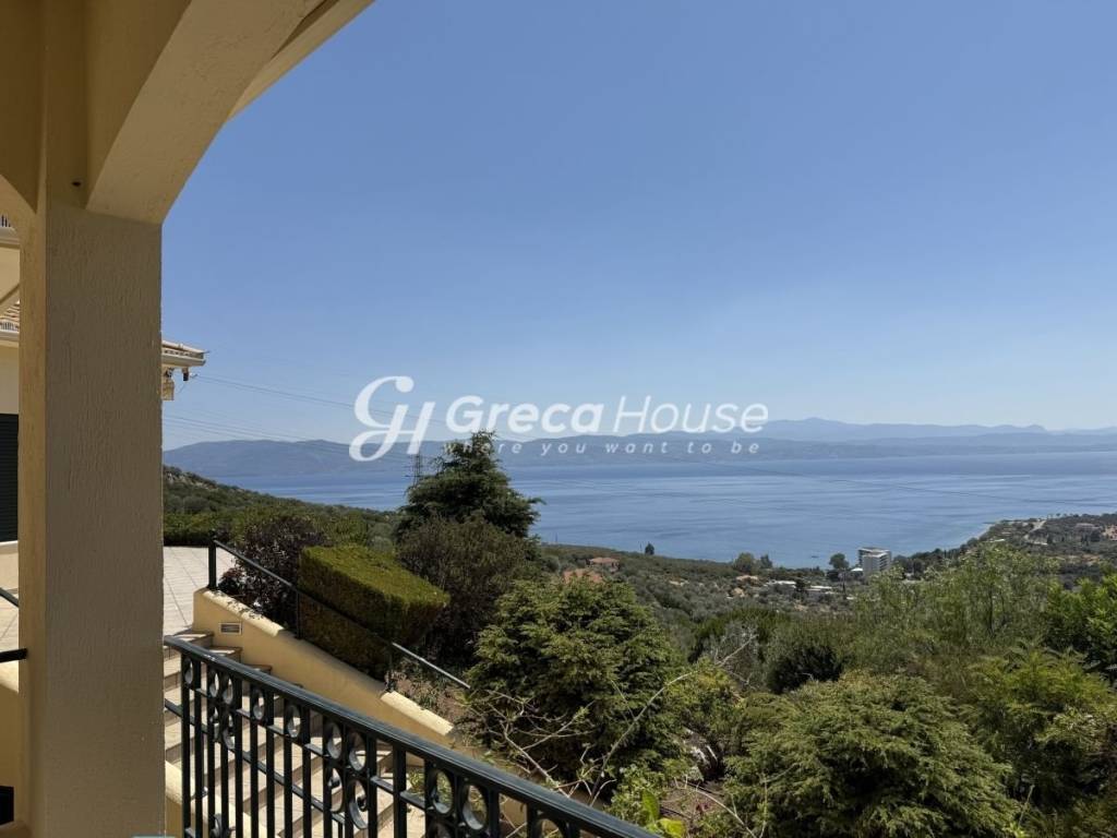 Βίλα με θέα Θάλασσα προς πώληση Εύβοια Γαλάζια Νερά 