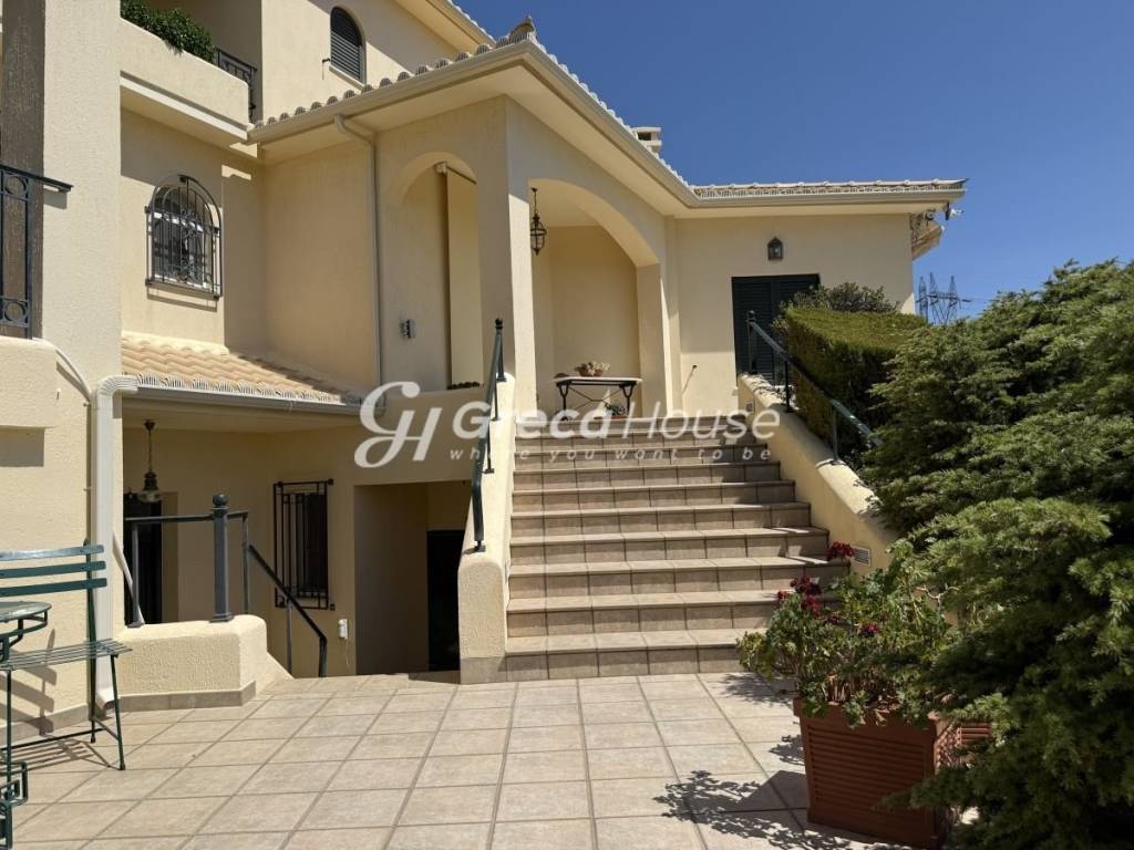 Βίλα με θέα Θάλασσα προς πώληση Εύβοια Γαλάζια Νερά 