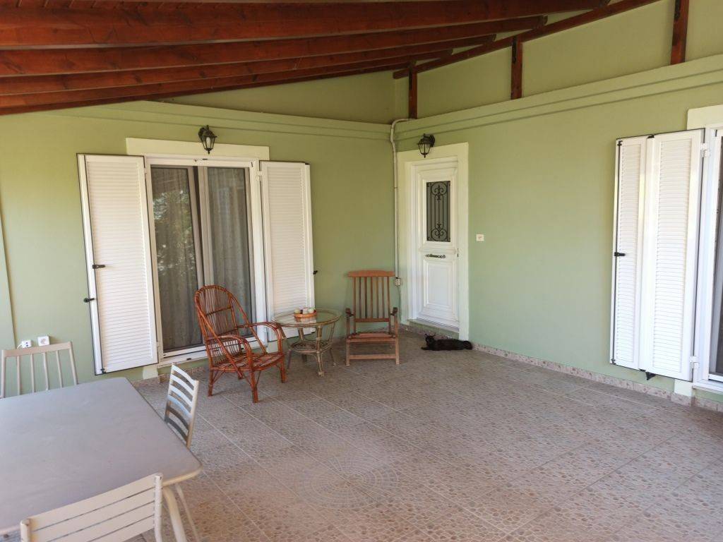 E BERANTA TES MONOKATOIKIAS