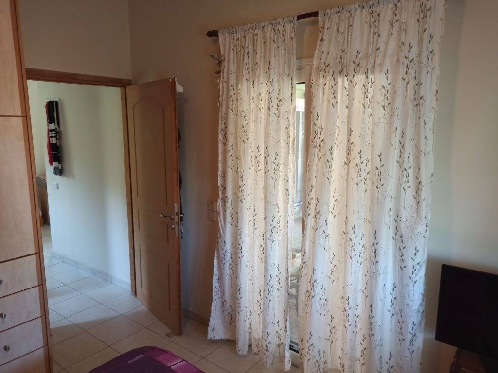 TO YPNODOMATIO TES MONOKATOIKIAS